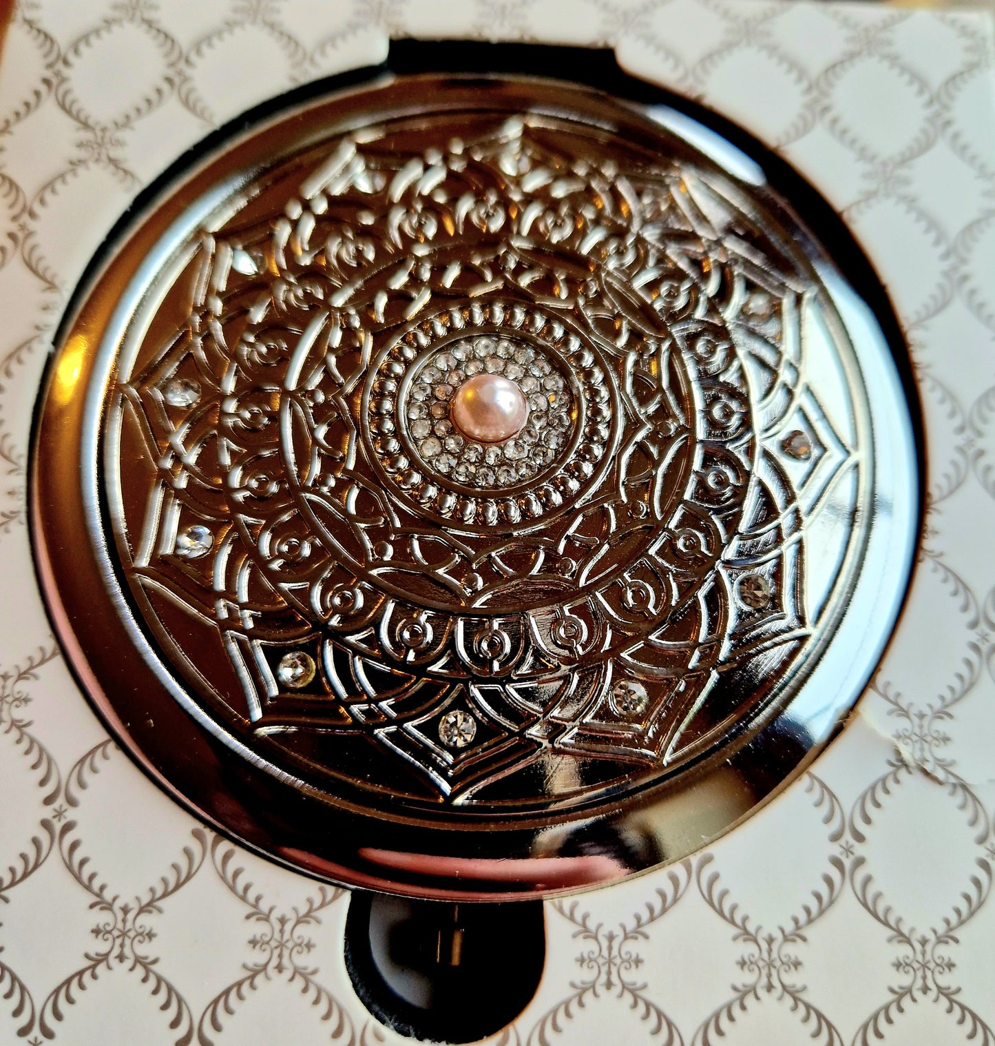 Mirror Compact Vintage Pearl