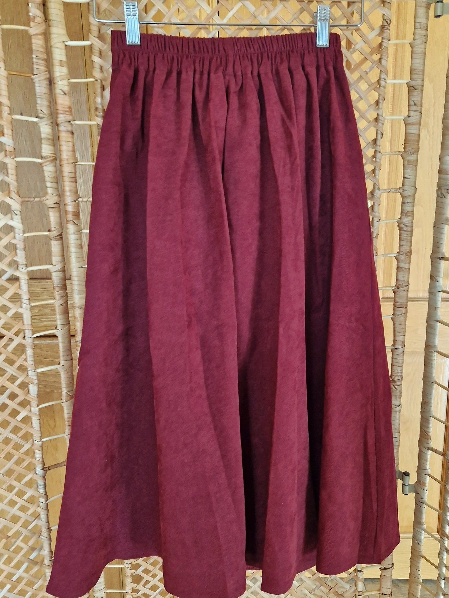 Skirt Midi decorative buttons Burgundy