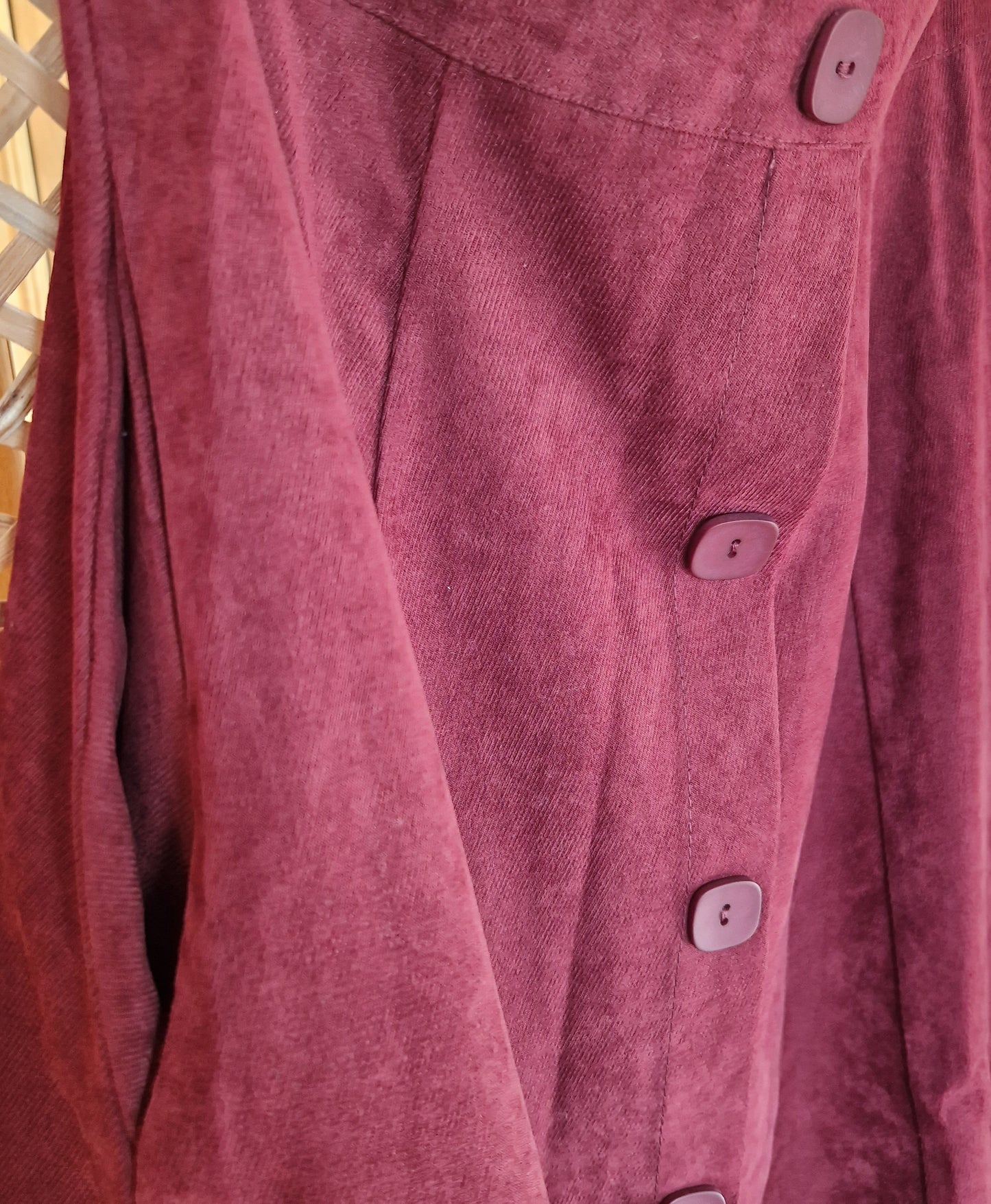 Skirt Midi decorative buttons Burgundy