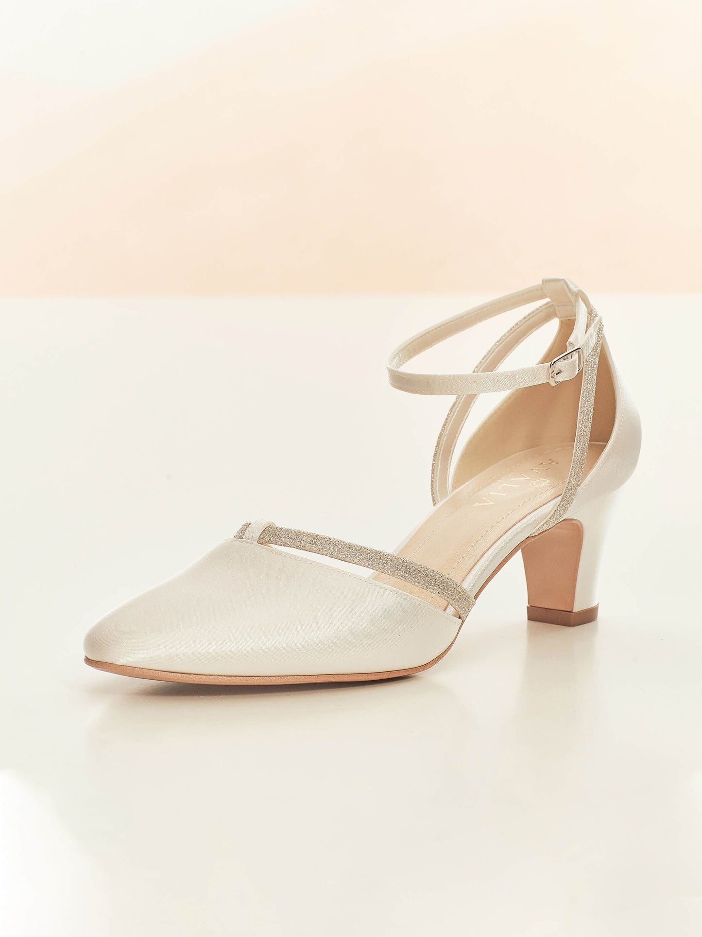 Shoe Luna Avalia Ivory